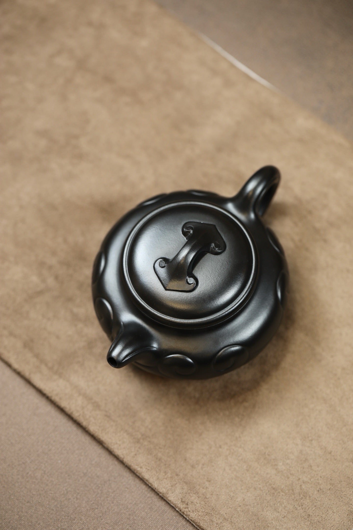 “FangGu Ruyi” pot