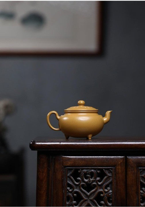 “Ru Yi” pot