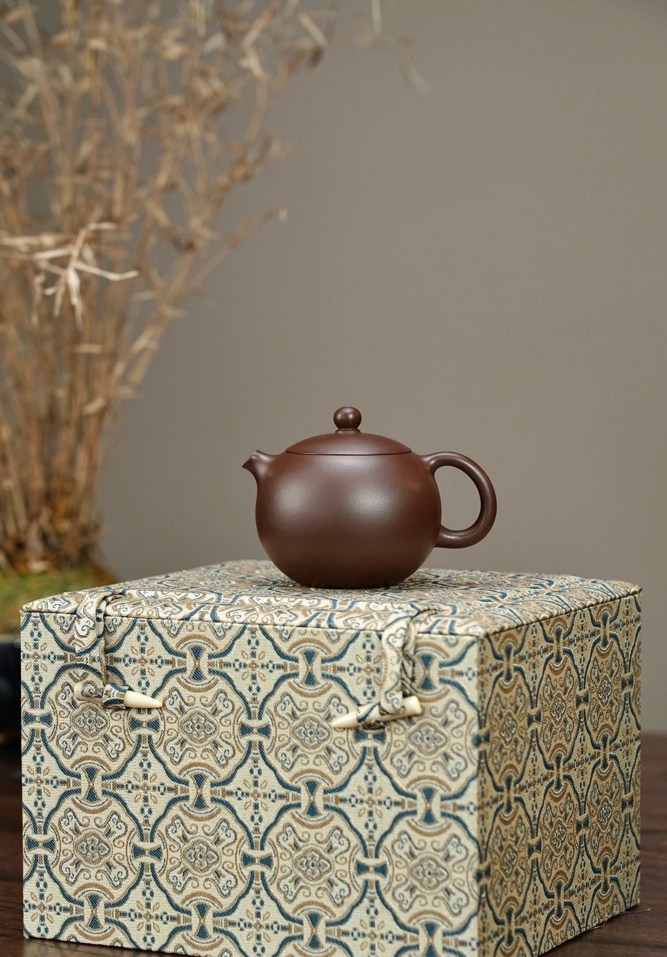 "River Puffer Xi Shi" pot