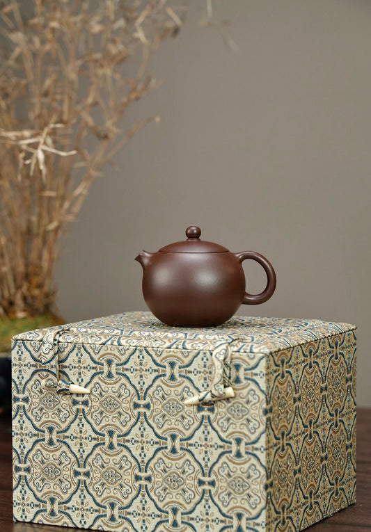 "River Puffer Xi Shi" pot