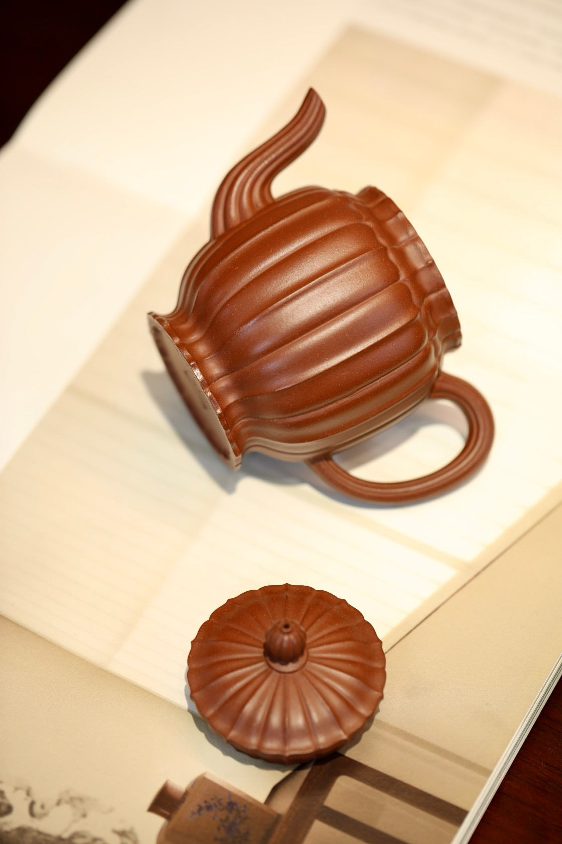 "Ling Hua Palace lantern"pot
