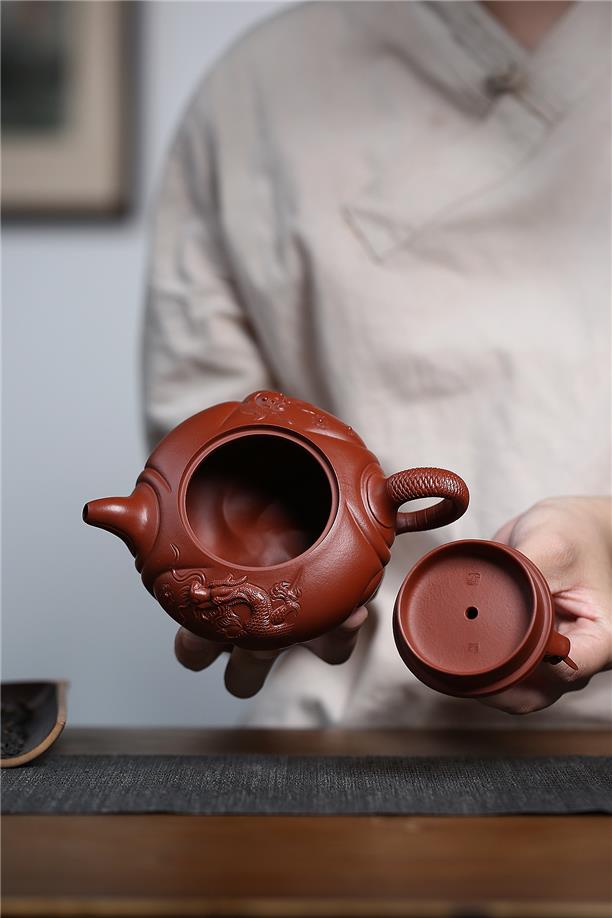 "Yu Hua Long" pot