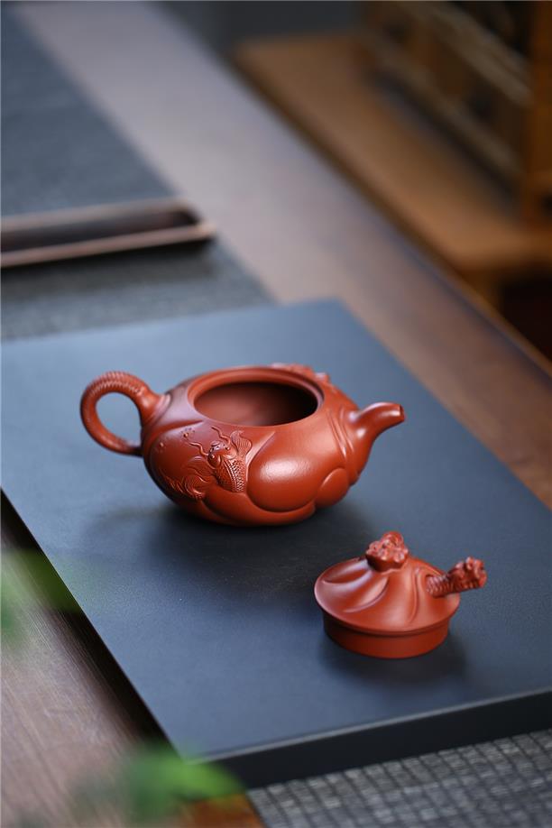 "Yu Hua Long" pot